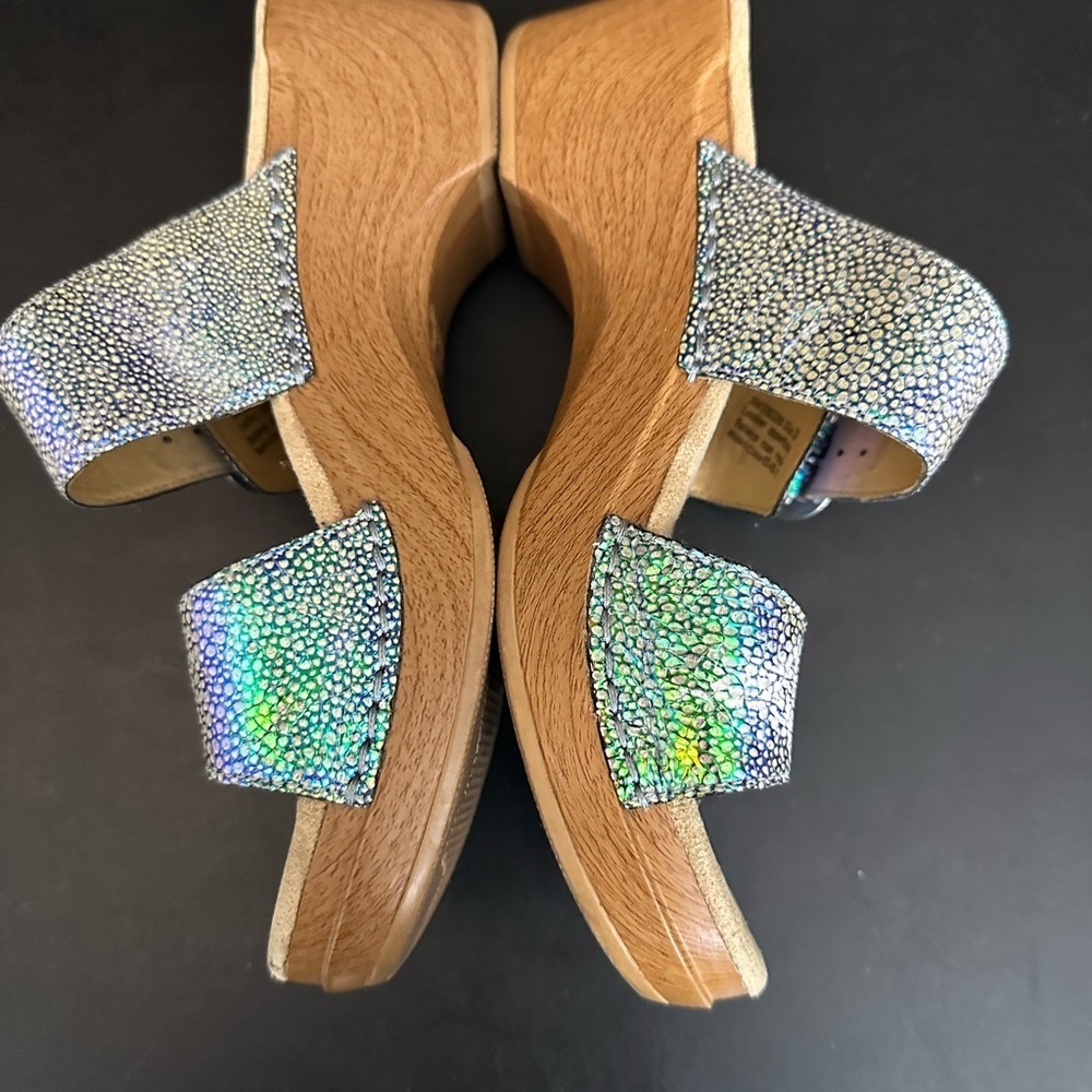 Dankso Shoes Womens 8.5 EU‎ 39 Iridescent Blue Leather Double Strap Clog Sandals - Picture 8 of 12